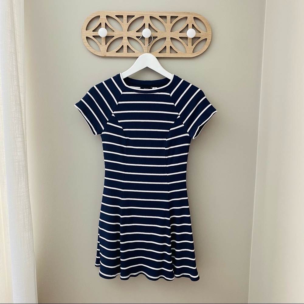 BDG by Urban Outfitters Fit & Flare Striped Short Sleeve Dress Blue Sz Small